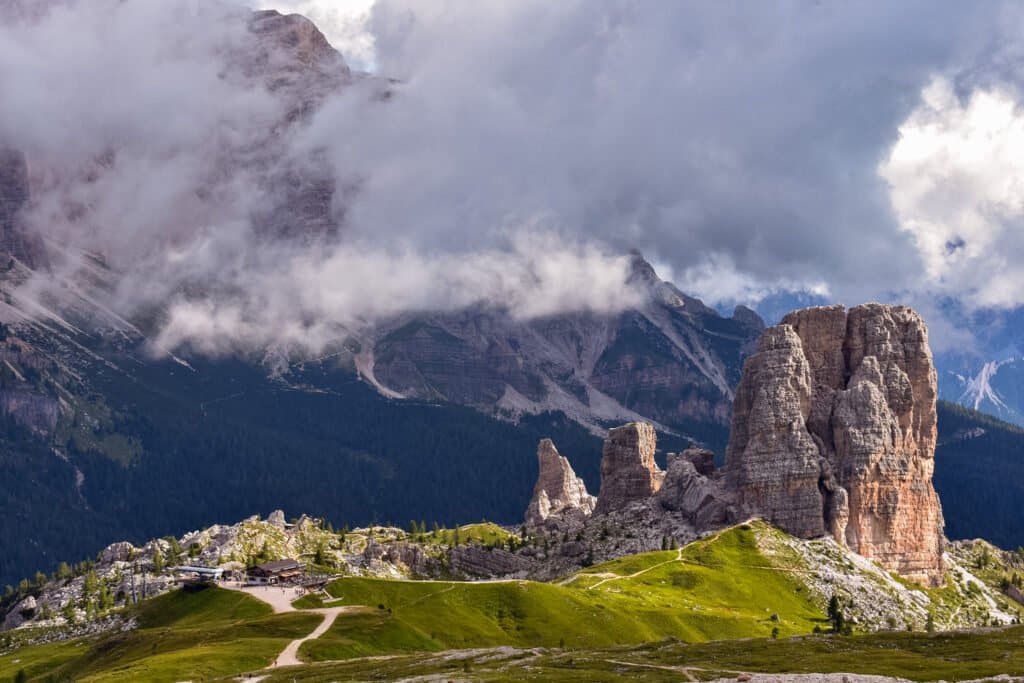 Túra na Cinque Torri v talianských Dolomitoch