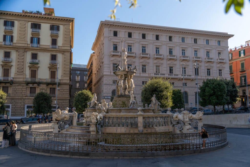 Top things to do in Naples - Fontana del Nettuno Neapol