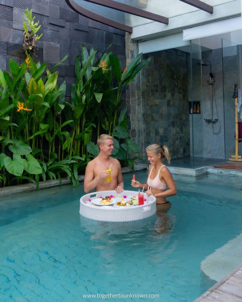 Lalasa villas - Bali floating breakfast